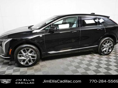 Used 2025 Cadillac Optiq Luxury 1 AWD/4WD image 31