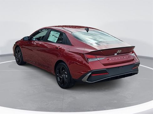 New 2026 Hyundai Elantra Sport image 7