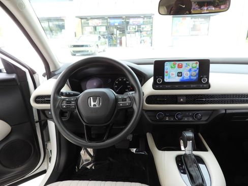Used 2024 Honda HR-V LX image 42