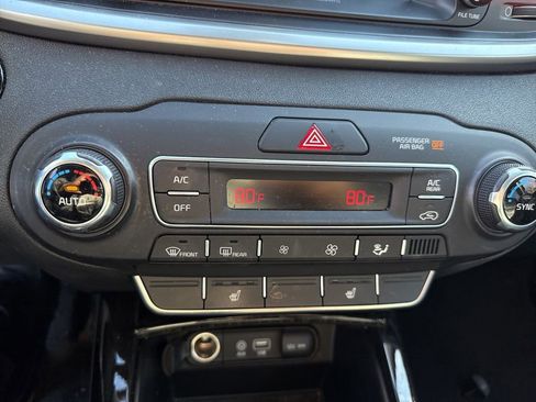 Used 2019 Kia Sorento EX image 23