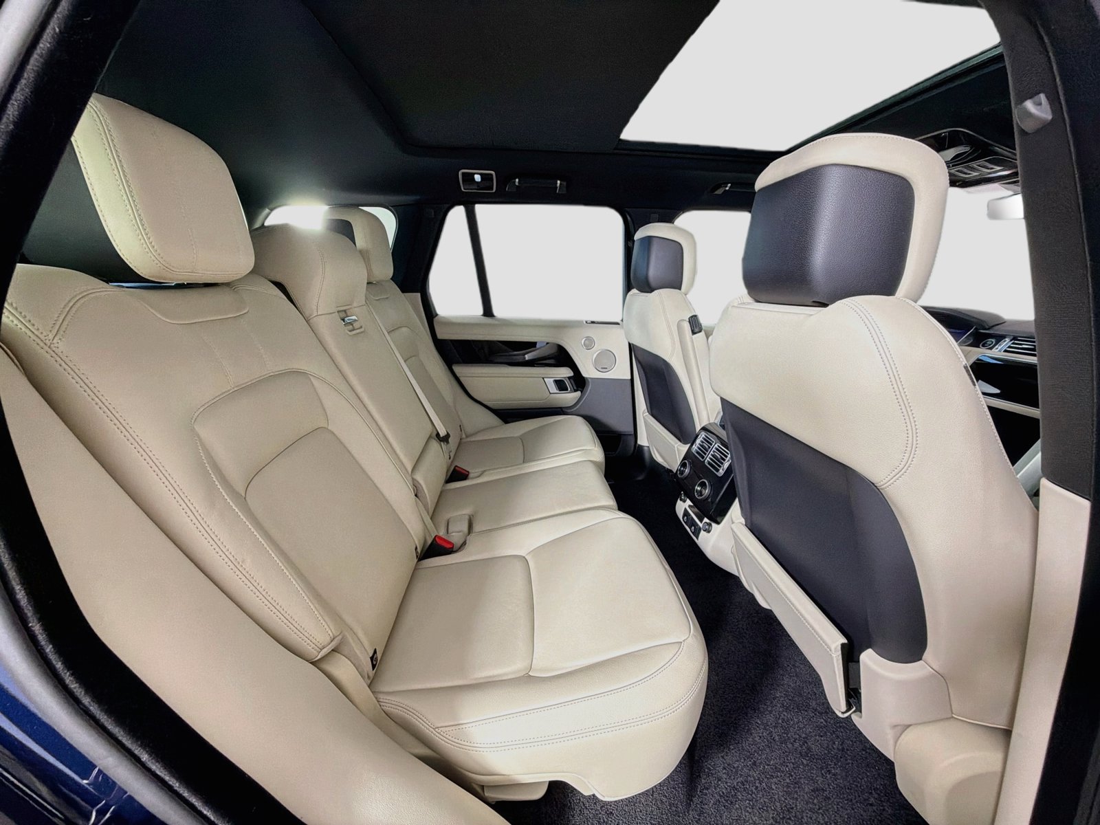 Used 2022 Land Rover Range Rover AWD/4WD image 30
