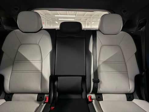 Certified 2024 Porsche Cayenne S AWD/4WD image 32