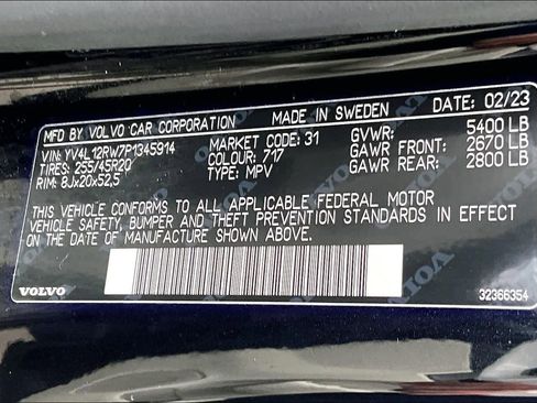 Certified 2023 Volvo XC60 B5 Plus w/ Protection Package Premier image 32