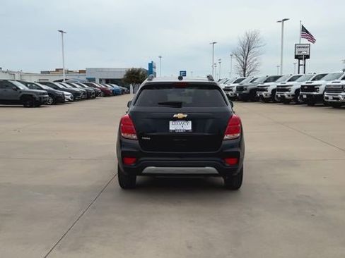 Used 2021 Chevrolet Trax LT image 7