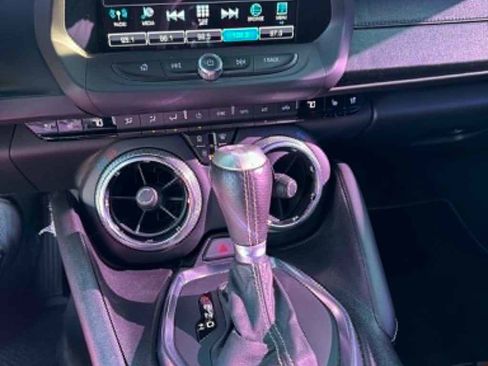 Used 2017 Chevrolet Camaro SS RWD image 13