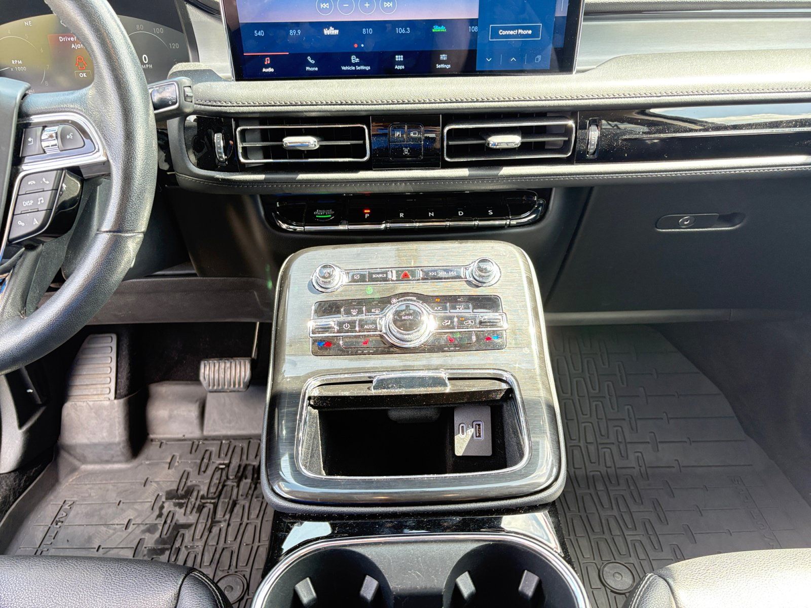 Used 2022 Lincoln Nautilus FWD image 18