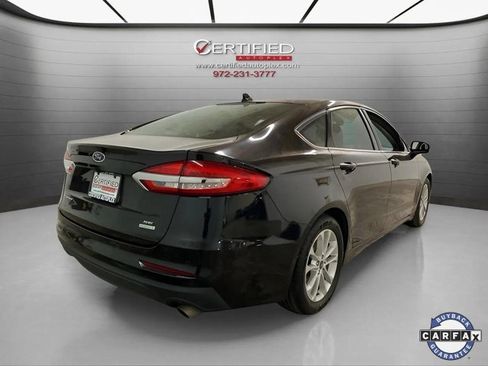 Used 2019 Ford Fusion SE image 6