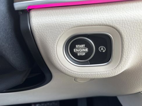 New 2026 Mercedes-Benz GLE 450 4MATIC image 32