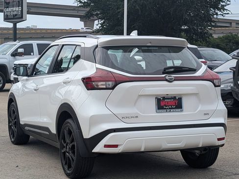 Used 2023 Nissan Kicks SR FWD image 4