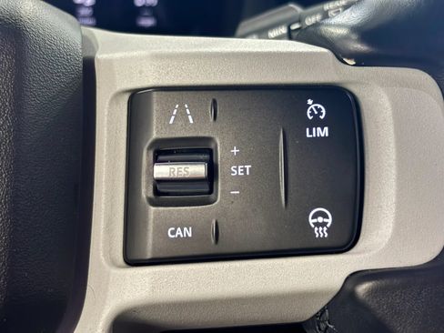 Used 2023 Land Rover Defender 110 S AWD/4WD image 31