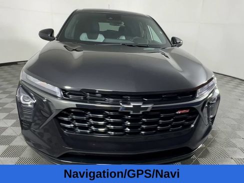 Used 2025 Chevrolet Trax RS w/ Driver Confidence Package FWD image 5