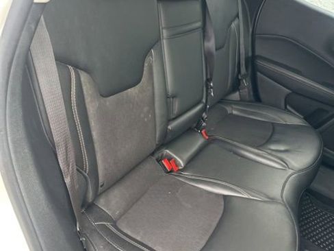 Used 2019 Jeep Compass Latitude w/ Popular Equipment Group AWD/4WD image 29