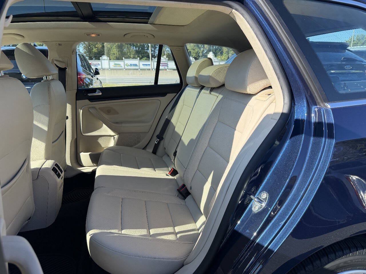 Used 2014 Volkswagen Jetta TDI FWD image 10