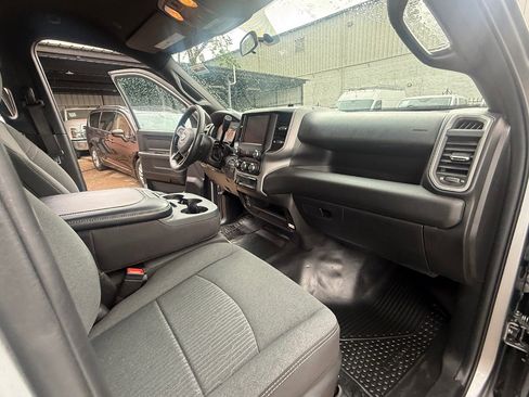 Used 2024 RAM 3500 Tradesman w/ Chrome Appearance Group image 17