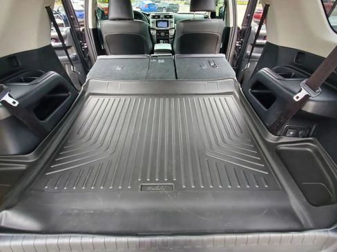 Used 2019 Toyota 4Runner SR5 Premium AWD/4WD image 32