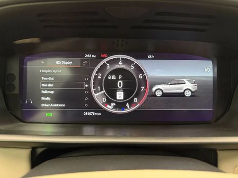 Used 2020 Land Rover Discovery Landmark AWD/4WD image 15