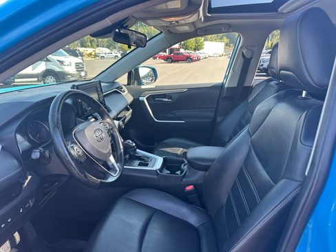 Used 2021 Toyota RAV4 XLE Premium AWD/4WD image 13