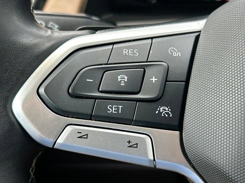 Used 2025 Volkswagen Atlas SE FWD image 27