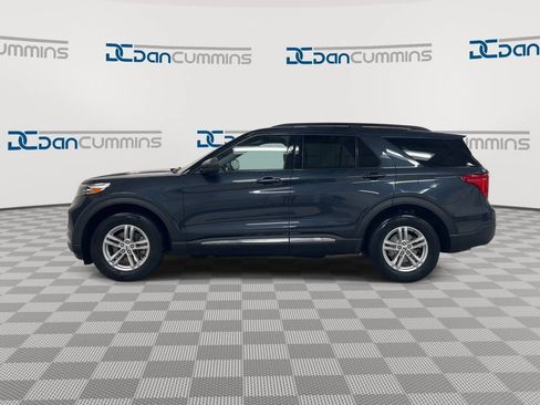 Used 2022 Ford Explorer XLT w/ Equipment Group 202A AWD/4WD image 5