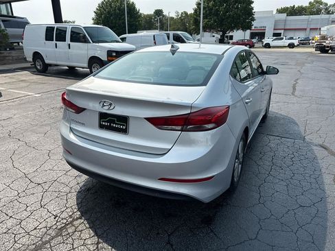 Used 2018 Hyundai Elantra SEL FWD image 8