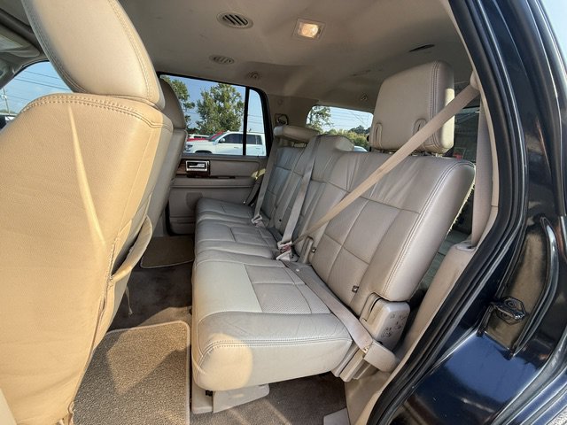 Used 2014 Lincoln Navigator 2WD image 11