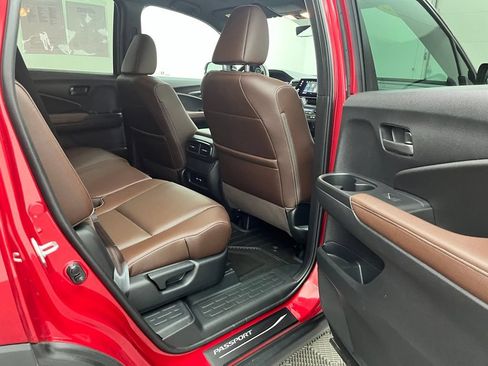 Used 2025 Honda Passport EX-L image 36