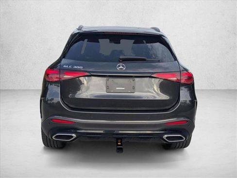 Used 2025 Mercedes-Benz GLC 300 image 7