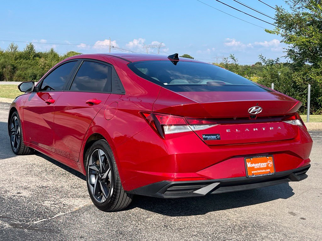 Used 2023 Hyundai Elantra SEL w/ Convenience Package FWD image 6