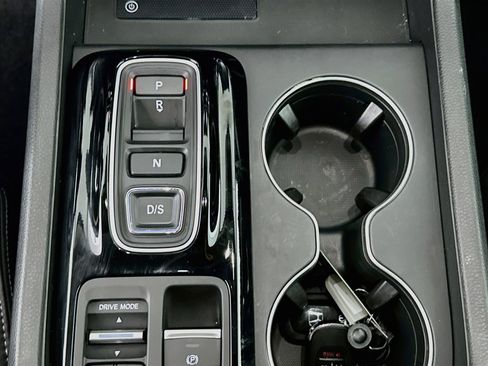 Used 2025 Honda Pilot EX-L image 24