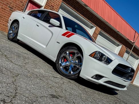 Used 2014 Dodge Charger R/T image 28