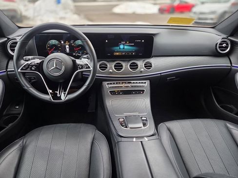 Used 2022 Mercedes-Benz E 350 4MATIC Sedan image 12