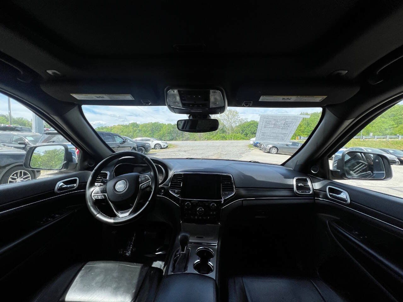 Used 2019 Jeep Grand Cherokee Limited AWD/4WD image 12