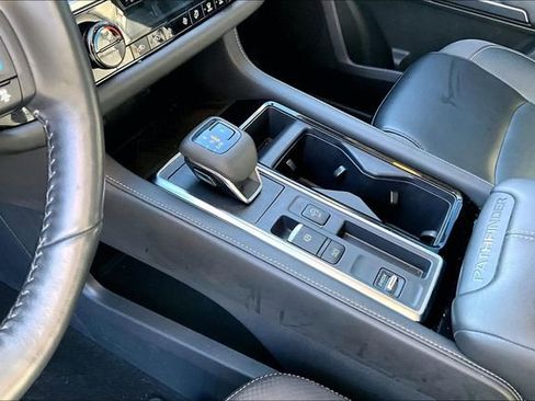 Used 2024 Nissan Pathfinder SL w/ SL Premium Package image 13