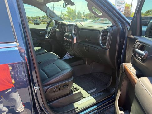 Used 2021 GMC Sierra 1500 SLT w/ X31 Off-Road Package AWD/4WD image 14