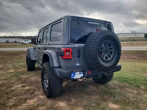 Used 2022 Jeep Wrangler Unlimited Rubicon w/ Xtreme Recon 35" Tire Package image 5