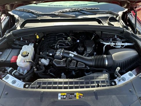Used 2023 Jeep Grand Cherokee Altitude AWD/4WD image 28