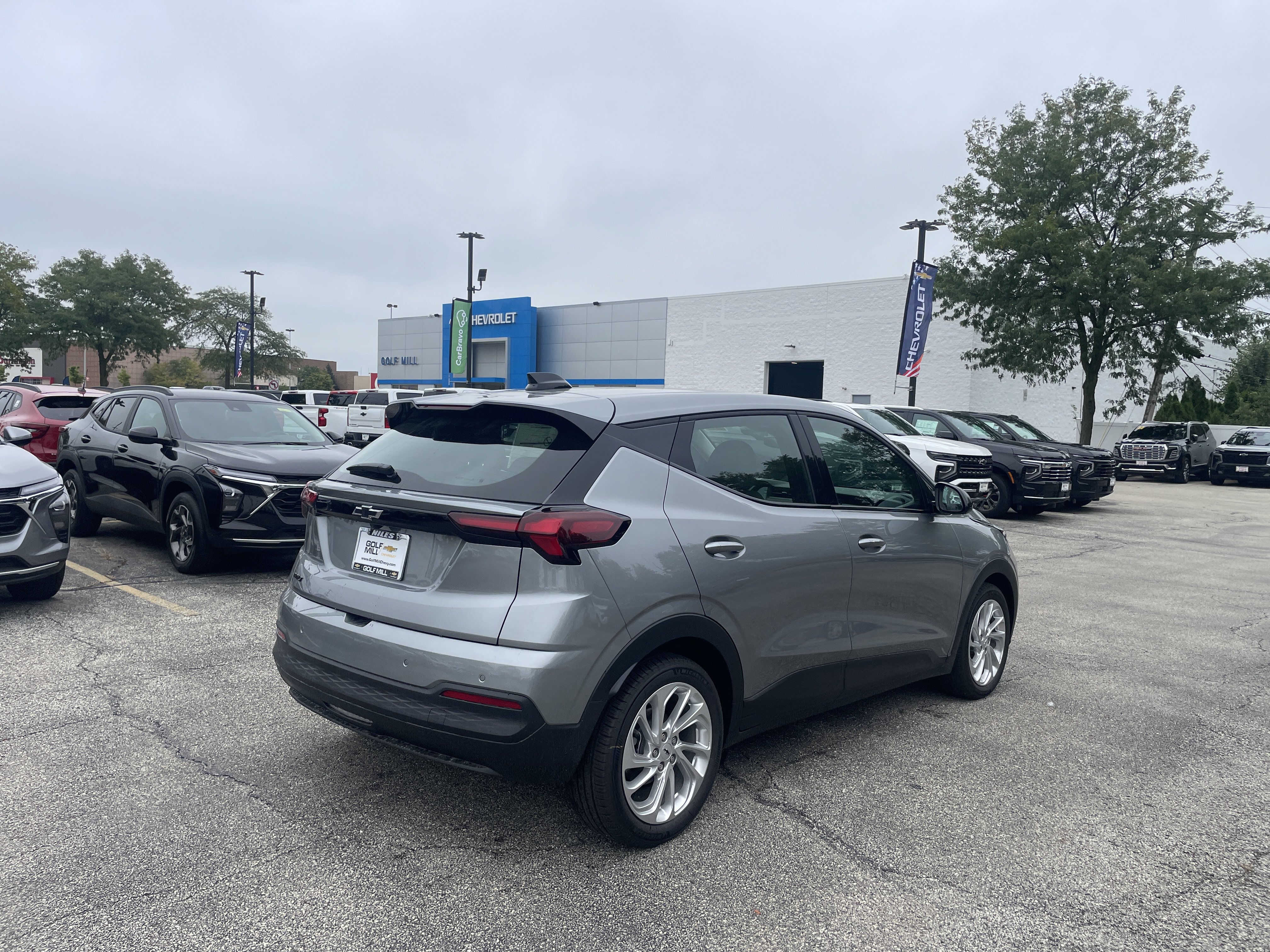 New 2027 Chevrolet Bolt LT w/ Comfort Package FWD image 5