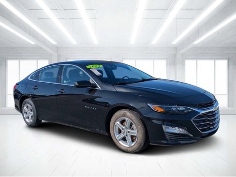 Used 2024 Chevrolet Malibu LT image 1