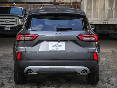 New 2024 Ford Escape Active w/ Tech Pack #2 FWD image 7