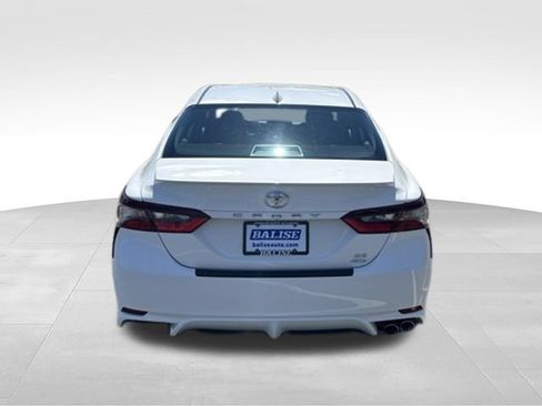 Used 2024 Toyota Camry SE w/ Cold Weather Package AWD/4WD image 6
