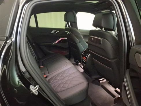 Used 2025 BMW X6 xDrive40i w/ Climate Comfort Package image 36