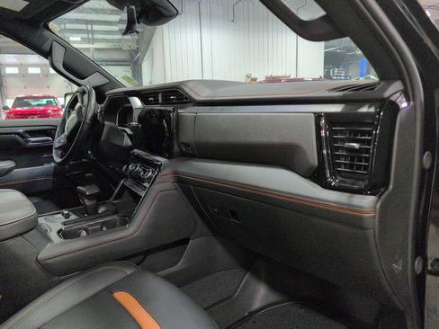Used 2024 GMC Sierra 1500 AT4 w/ Technology Package image 16