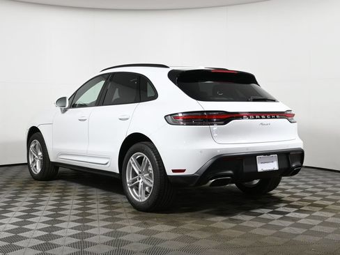 Used 2026 Porsche Macan AWD/4WD image 3