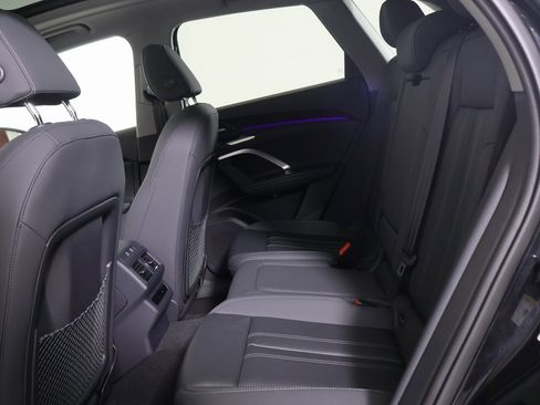 Used 2025 Audi Q5 Premium Plus w/ Premium Plus image 24