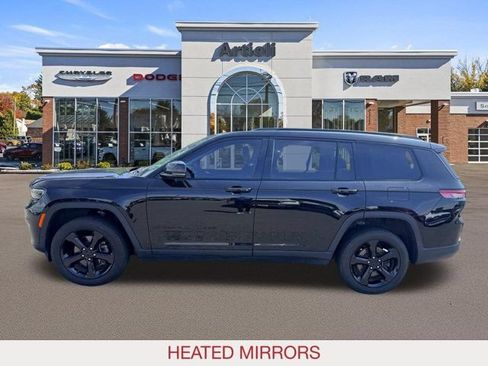 Used 2024 Jeep Grand Cherokee L Limited w/ Black Appearance Package AWD/4WD image 5