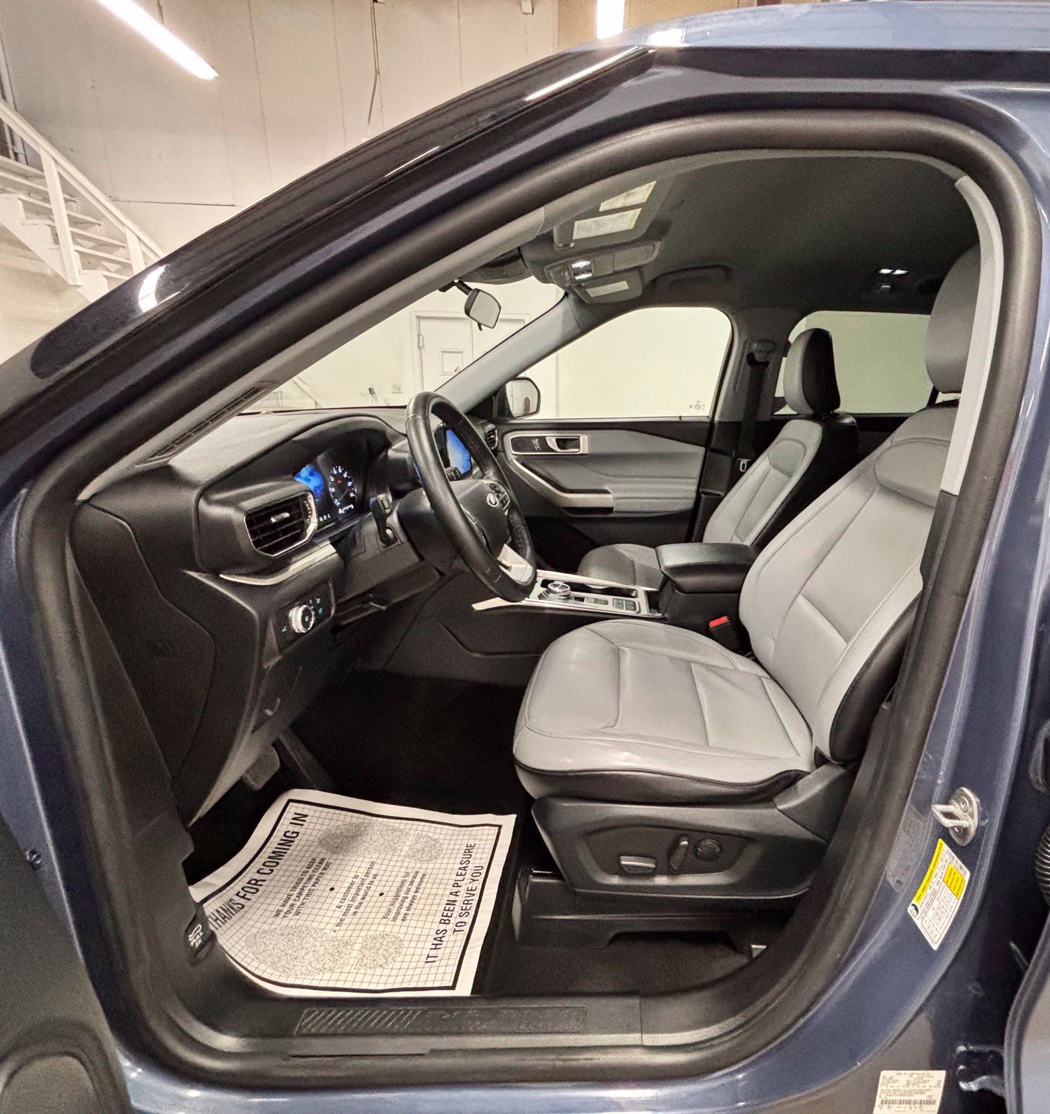 Used 2021 Ford Explorer XLT w/ Equipment Group 202A RWD image 23
