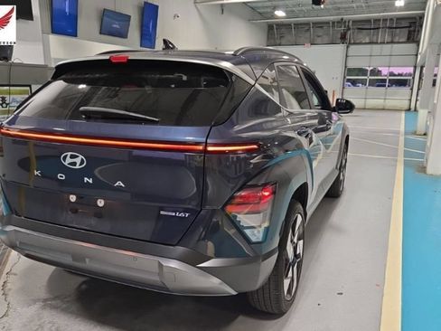 Used 2024 Hyundai Kona Limited AWD/4WD image 8