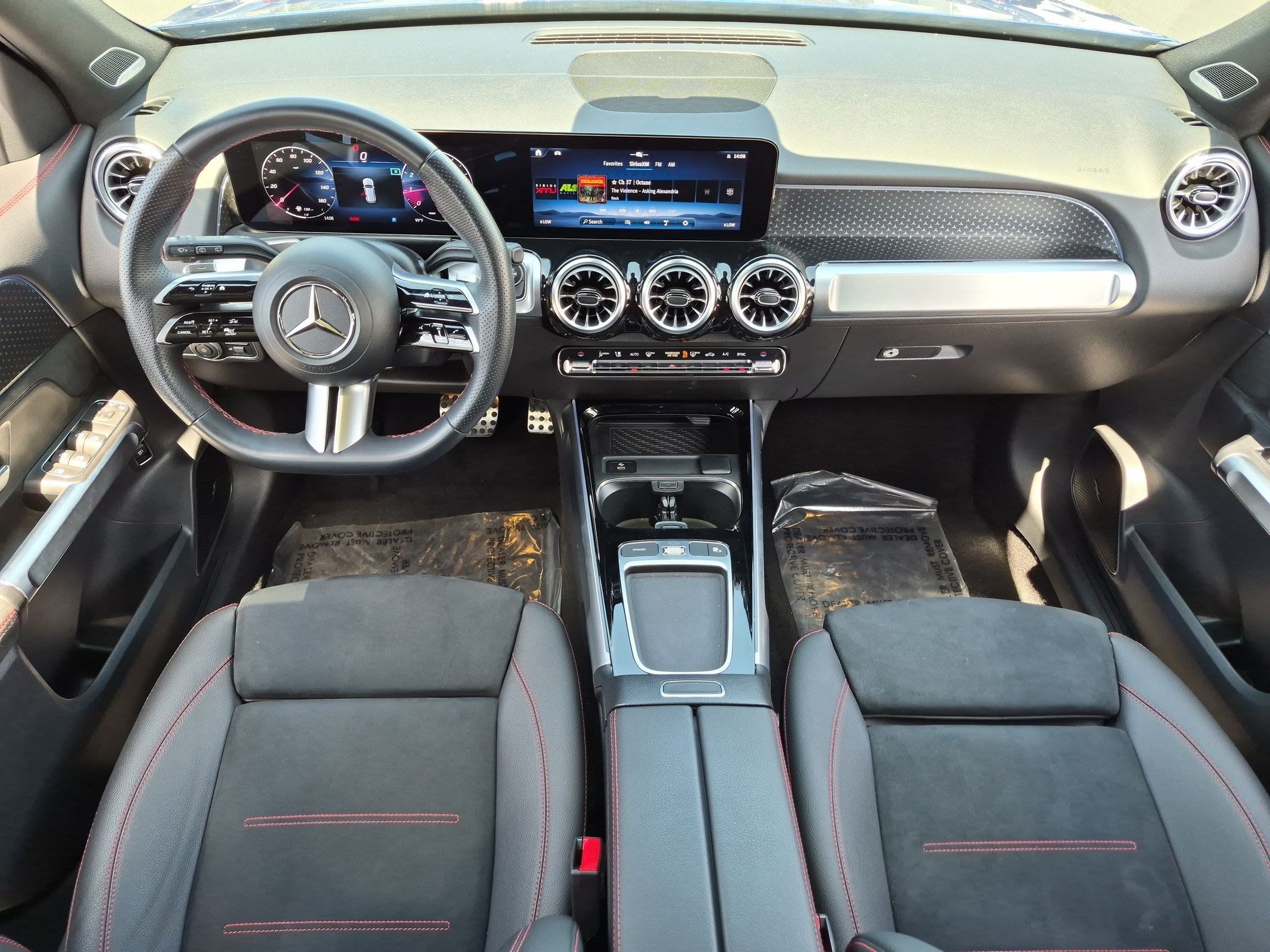 Used 2024 Mercedes-Benz GLB 250 image 28