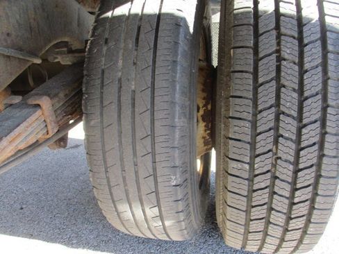 Used 2019 Ford E-350 and Econoline 350 Super Duty w/ Power Windows & Locks Group image 25