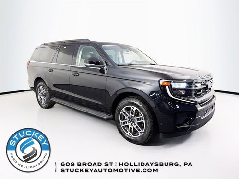 Used 2025 Ford Expedition Max Active AWD/4WD image 1